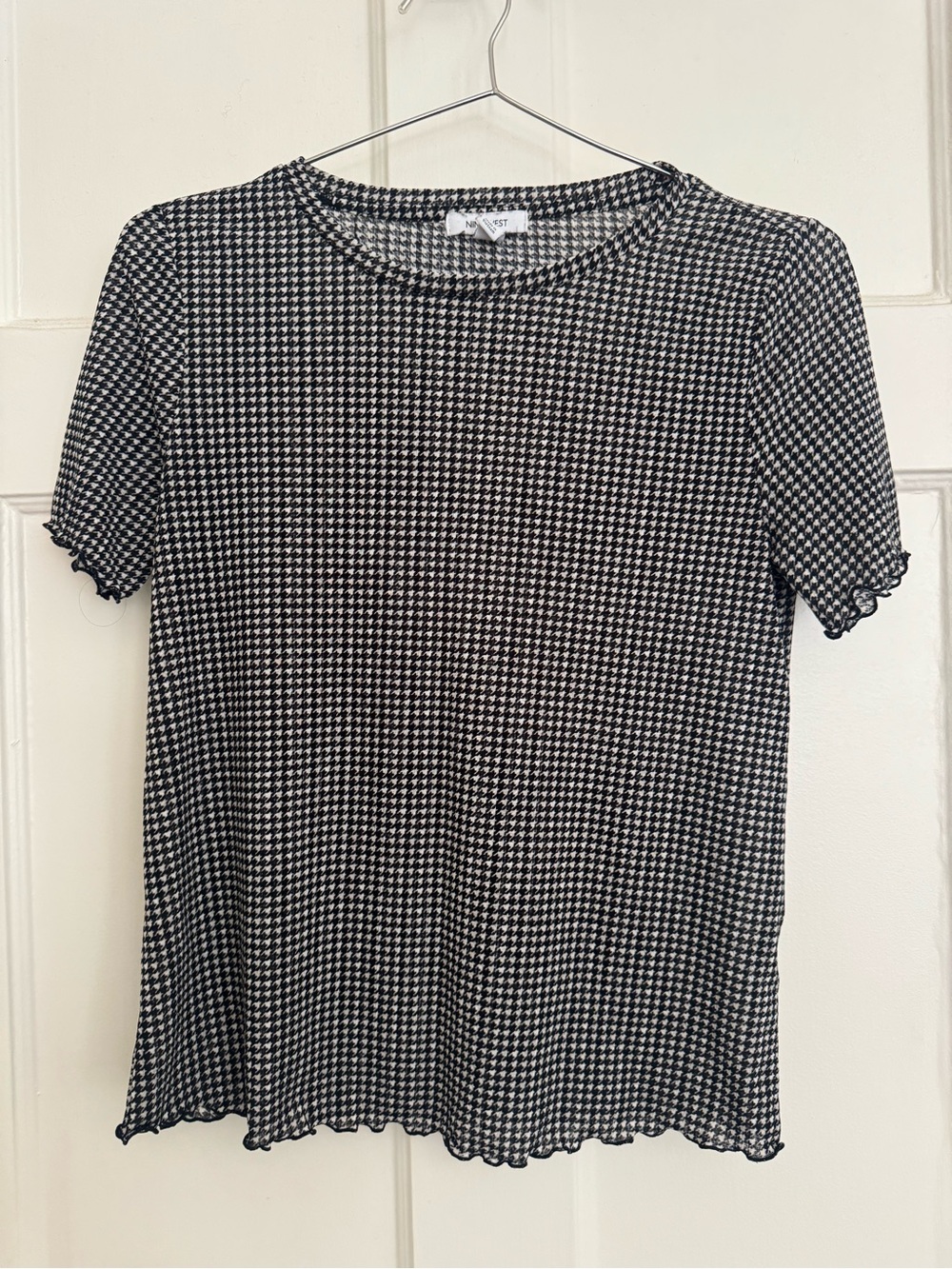 Nine West Black & White Houndstooth Short Sleeve Top